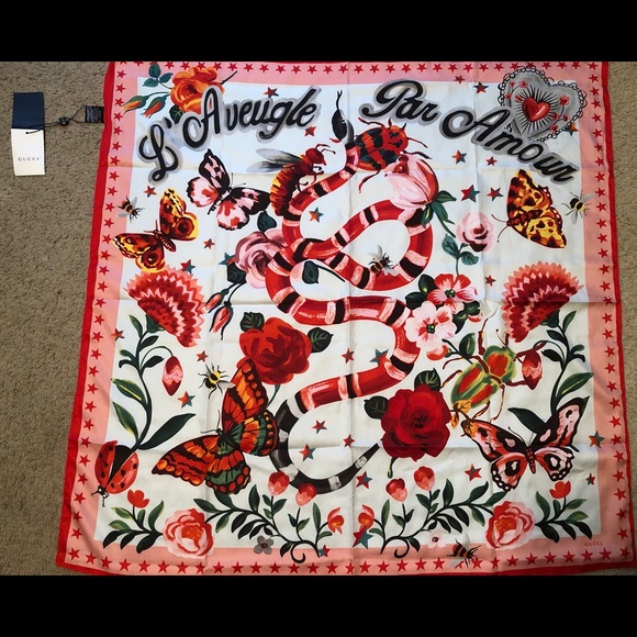 Women’s GUCCI silk scarf - Picture 1 of 6